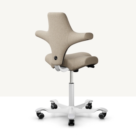 Capisco chair by Peter Opsvik beige front page