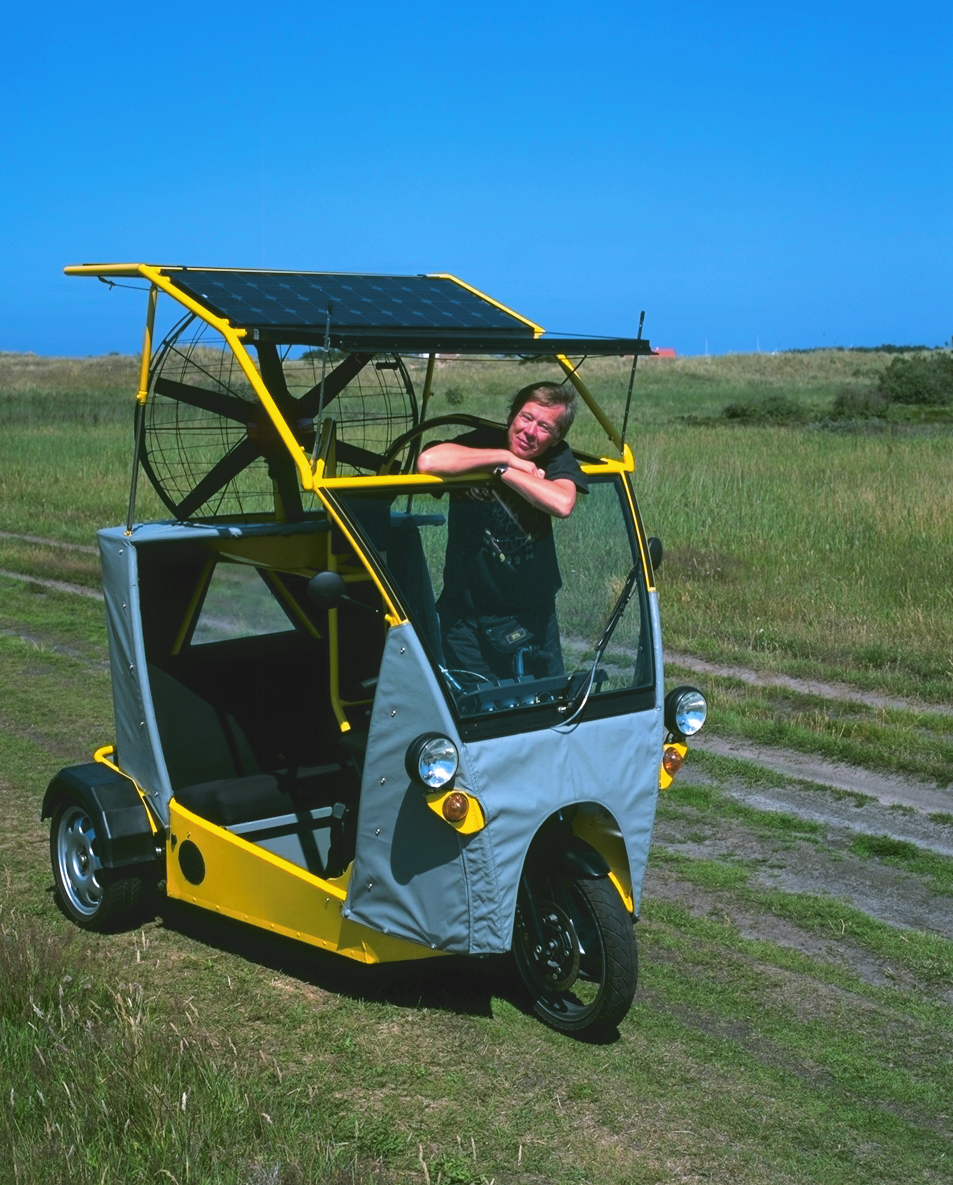 Butterfly solar vehicle 