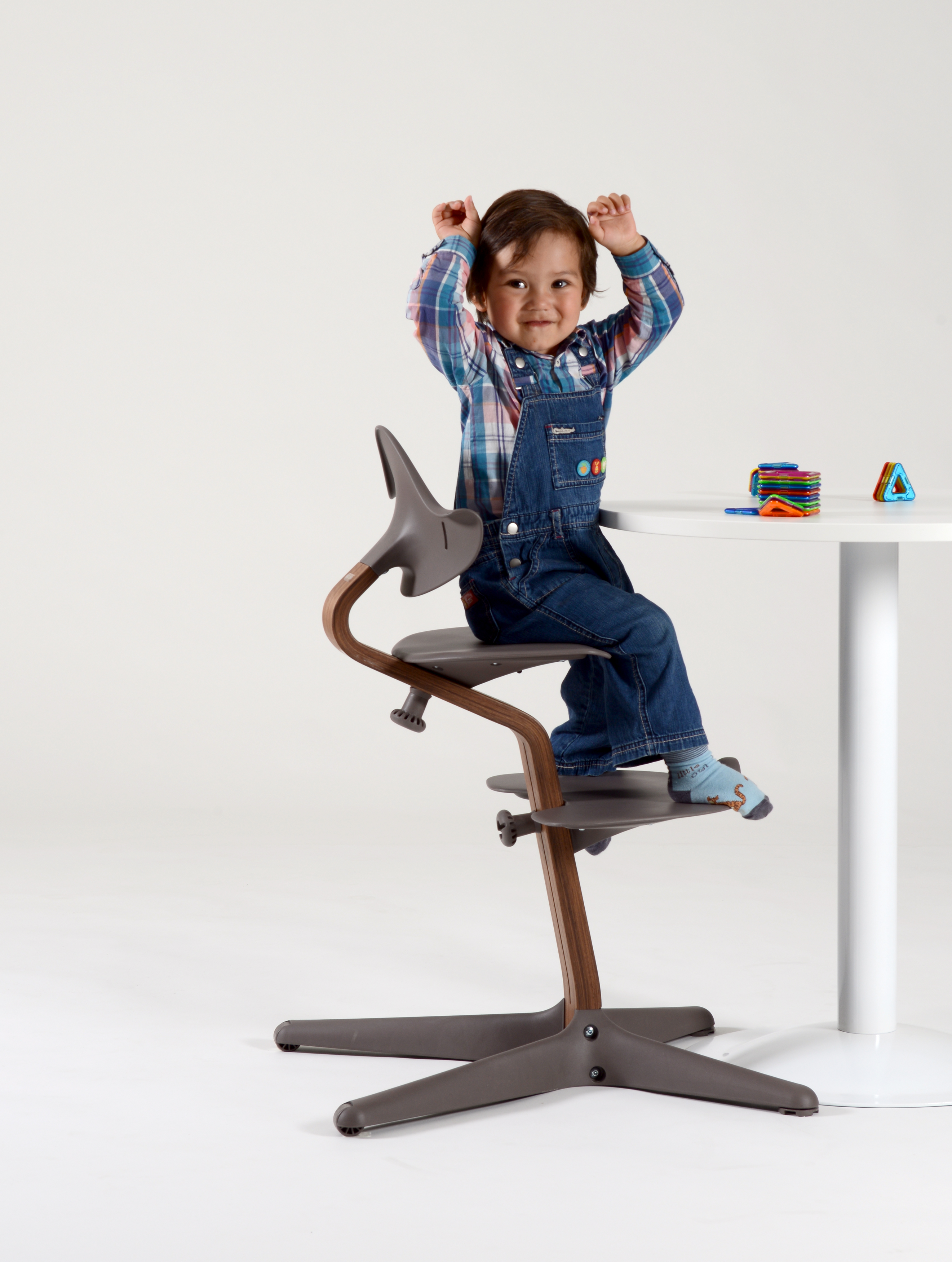 Nomi adjustable childrens chair