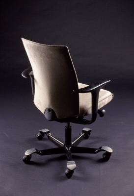 H05 Office chair