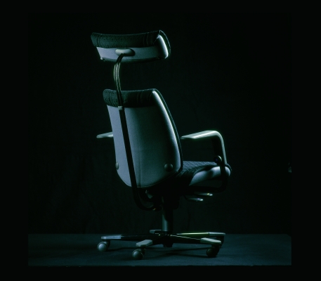 H04 Credo chair black