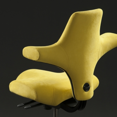 Capisco chair yellow close up